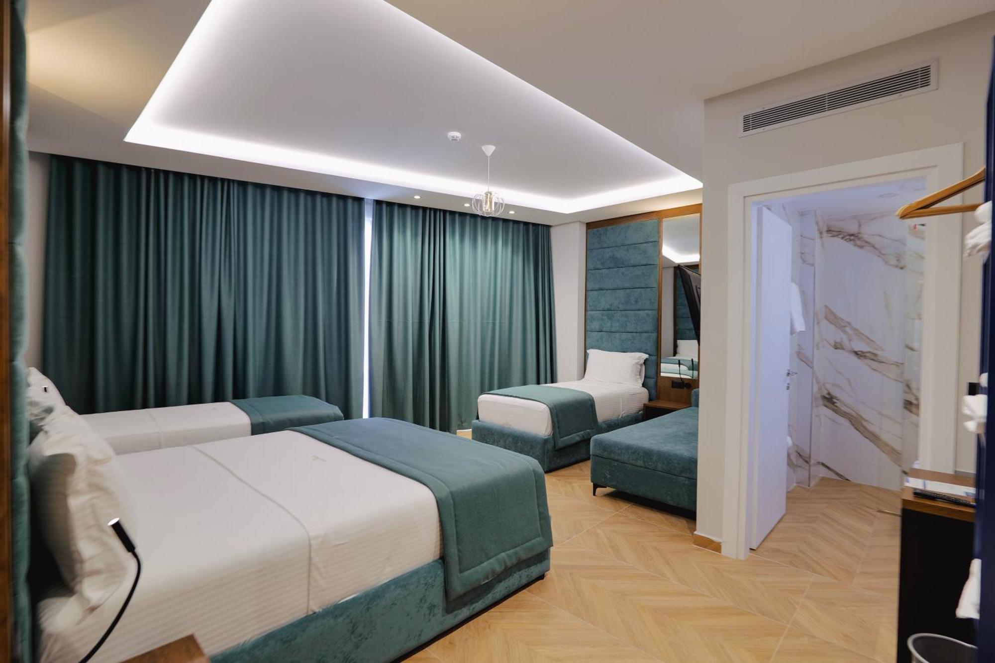 Duka'S Hotel Ksamil Bagian luar foto