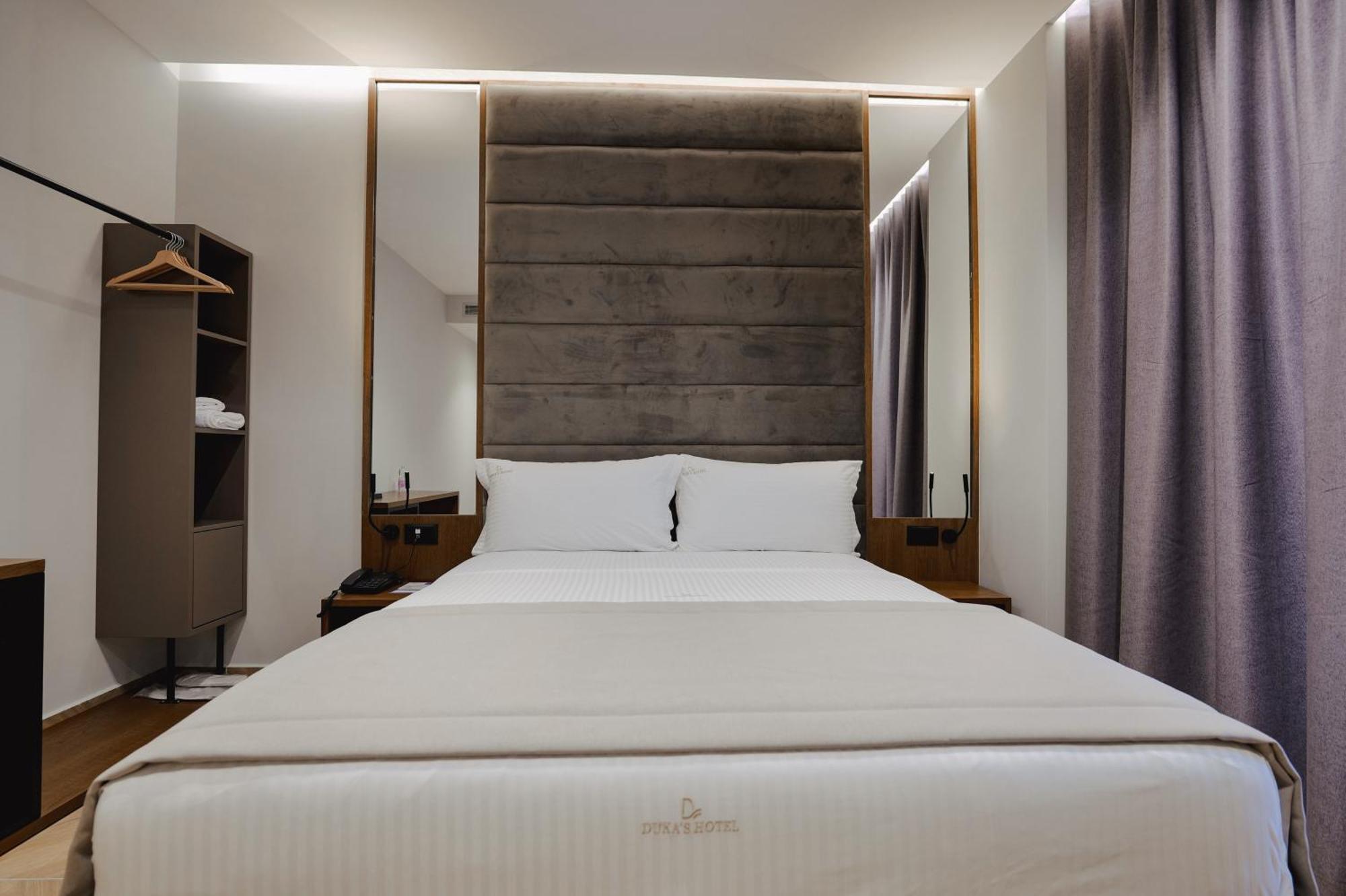 Duka'S Hotel Ksamil Bagian luar foto