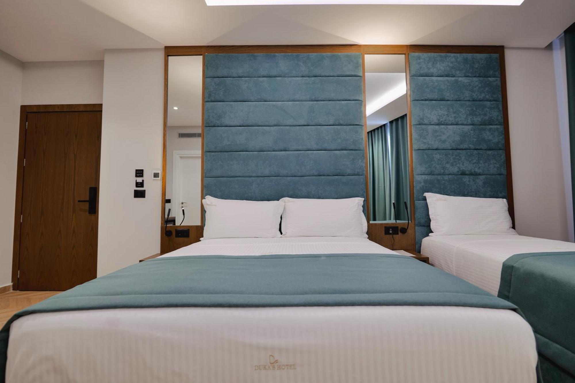 Duka'S Hotel Ksamil Bagian luar foto