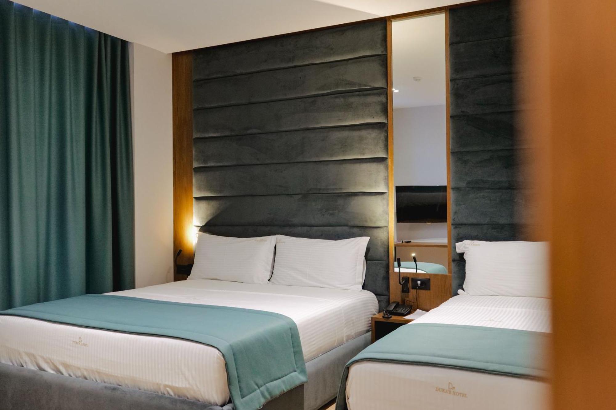 Duka'S Hotel Ksamil Bagian luar foto