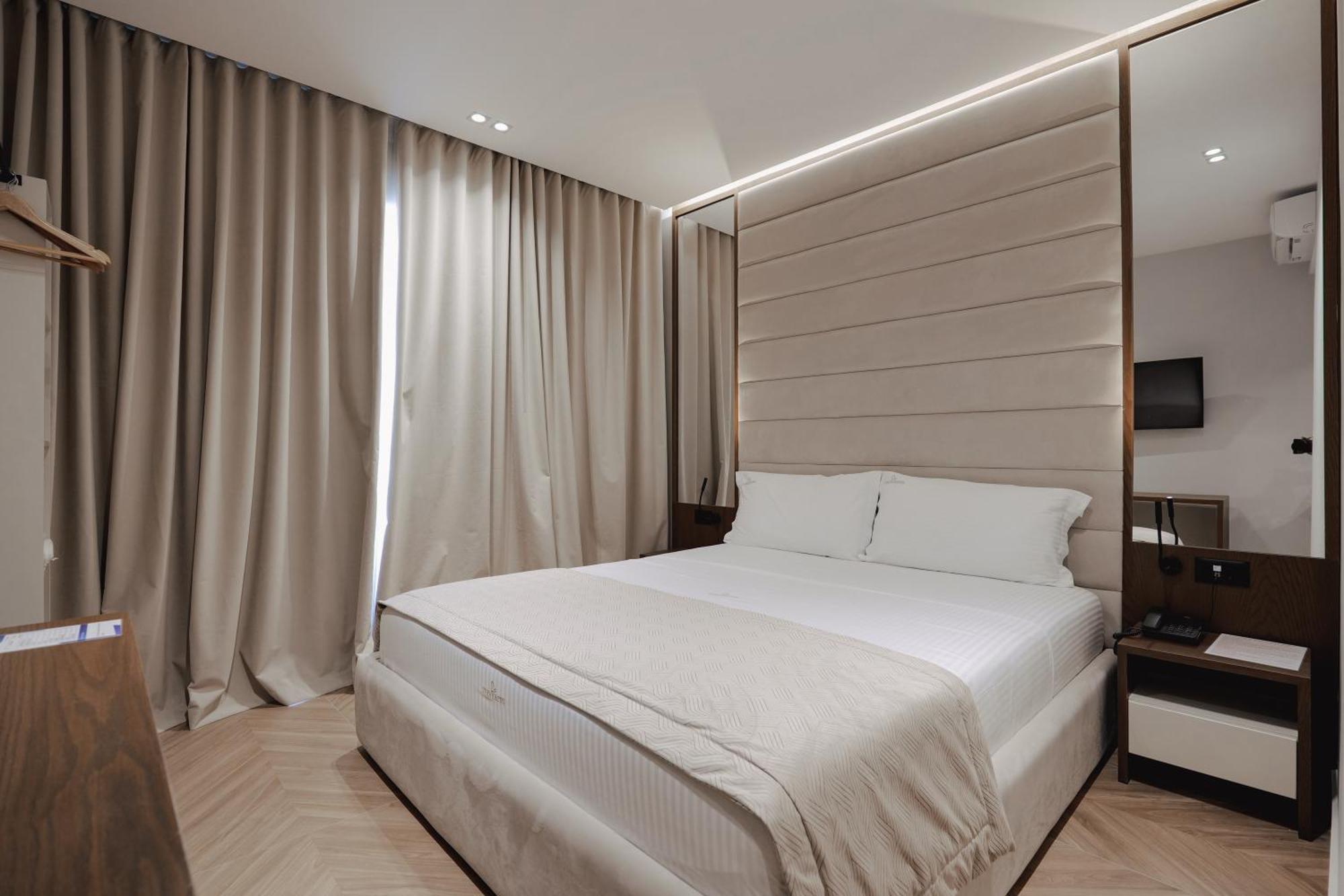 Duka'S Hotel Ksamil Bagian luar foto