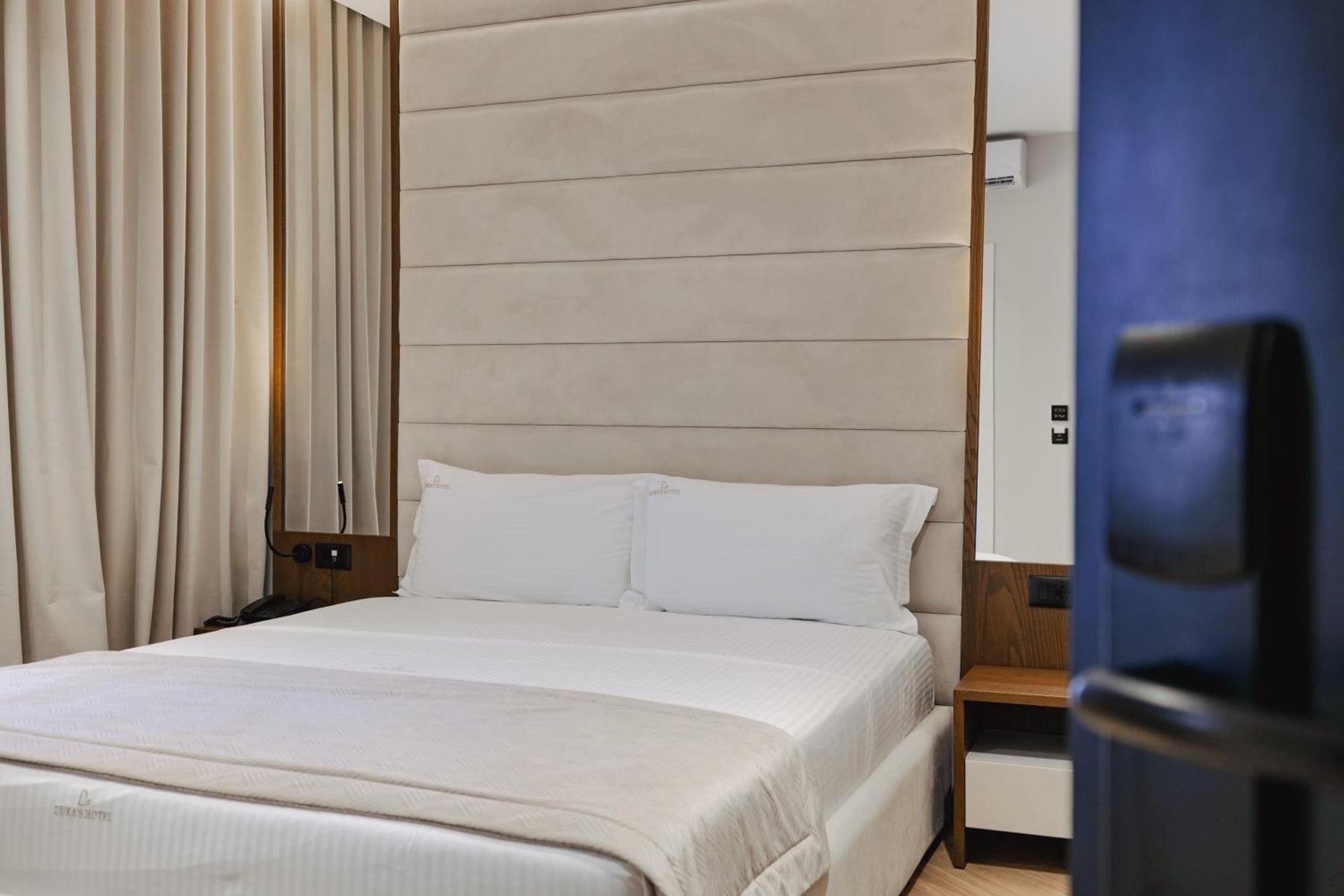 Duka'S Hotel Ksamil Bagian luar foto