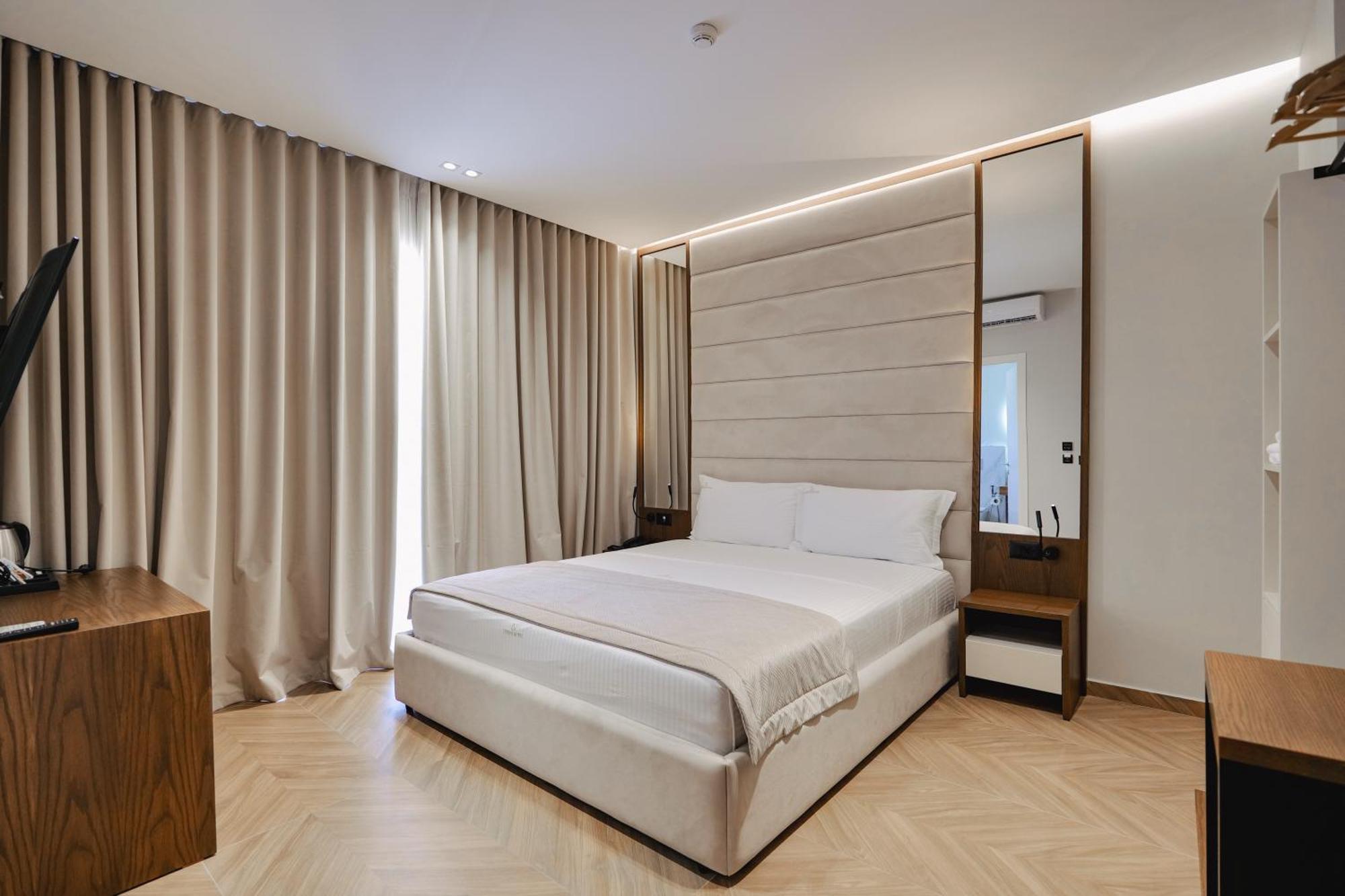 Duka'S Hotel Ksamil Bagian luar foto