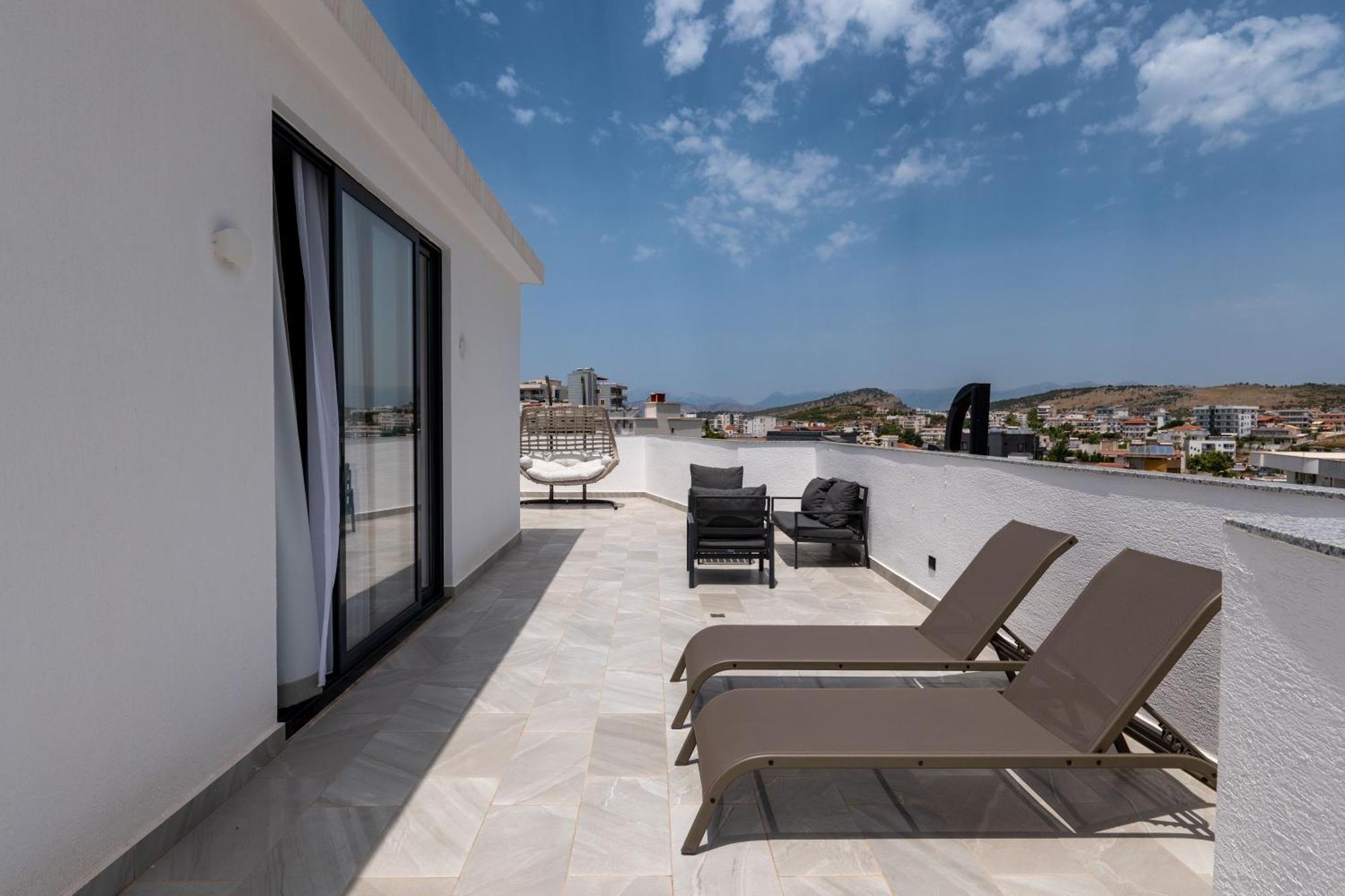 Duka'S Hotel Ksamil Bagian luar foto